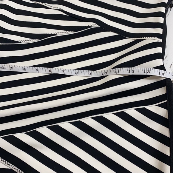 💕🌟MICHAEL KORS STRIPE ZIPPER CLOSURE DRESS🌟💕 - Picture 6 of 6